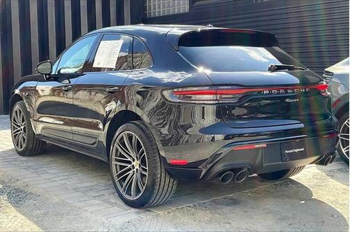 2025 Porsche Macan Base