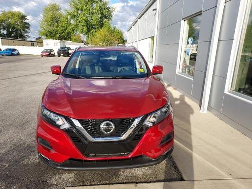 2022 Nissan Rogue Sport SV