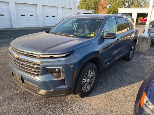 2025 Chevrolet Traverse LT