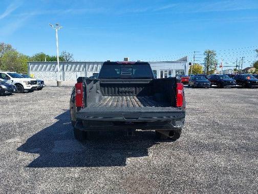 Black 2022 Chevrolet Silverado 3500 High Country