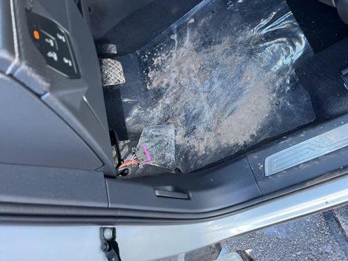 2024 Volkswagen Atlas 2.0T SE w/Technology 4MOTION