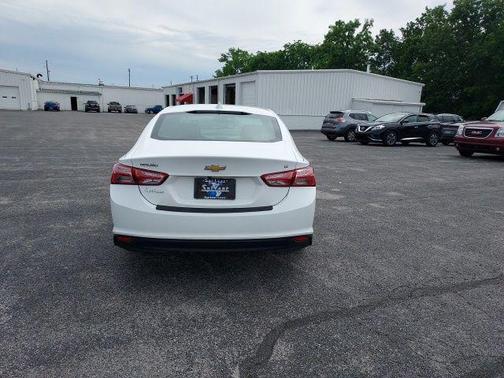 Summit White 2019 Chevrolet Malibu LT