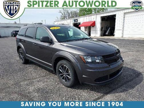 Granite Pearlcoat 2018 Dodge Journey SE
