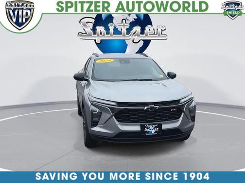 Sterling Gray Metallic 2024 Chevrolet Trax FWD 2RS
