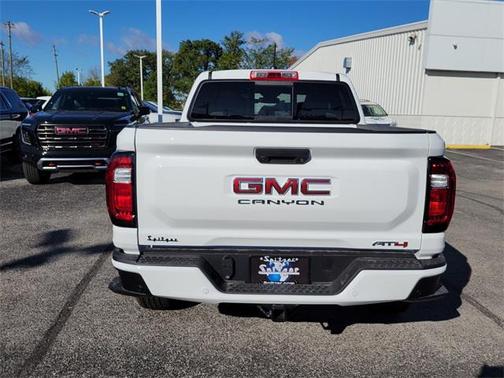 2026 GMC Canyon AT4