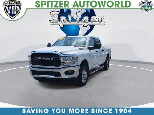 Bright White Clearcoat 2024 RAM 2500 Big Horn Crew Cab 4x4 6'4' Box