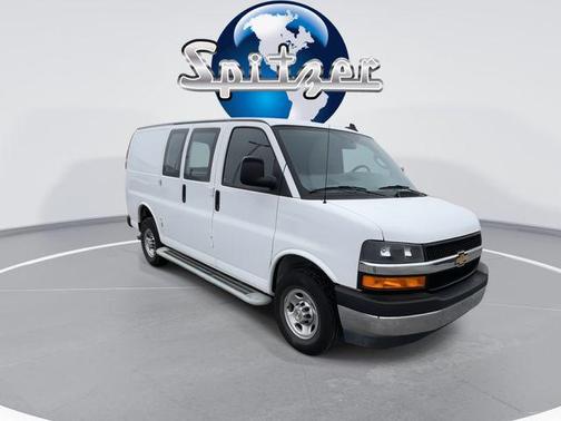 2024 Chevrolet Express 2500 RWD 2500 Regular Wheelbase WT