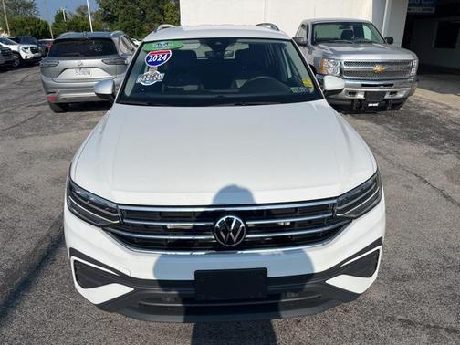 2024 Volkswagen Tiguan 2.0T SE 4MOTION