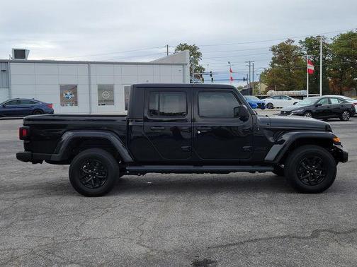 2022 Jeep Gladiator Altitude 4x4