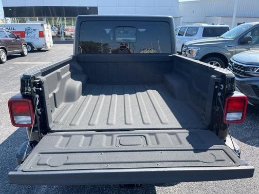 2022 Jeep Gladiator Altitude 4x4