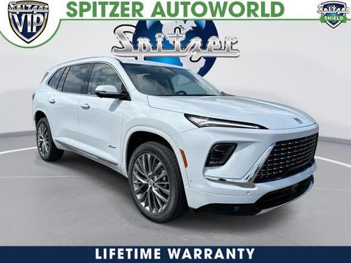iridescent white tricoat 2026 Buick Enclave Avenir FWD