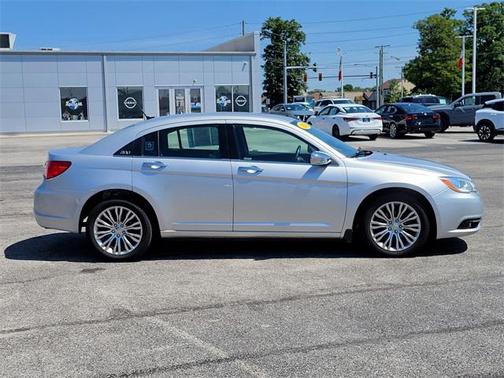 2011 Chrysler 200 Limited