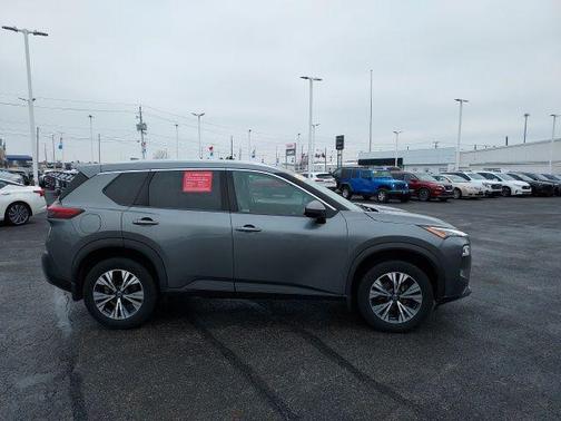 2021 Nissan Rogue SV