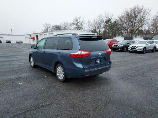 2015 Toyota Sienna LE