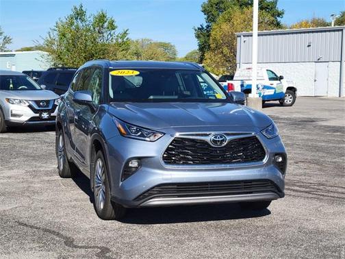 2023 Toyota Highlander Platinum