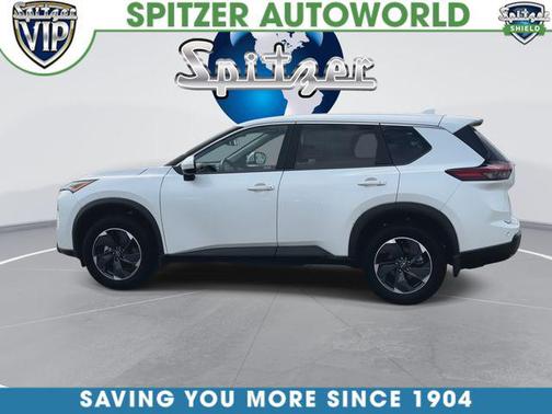Everest White Pearl 2025 Nissan Rogue SV