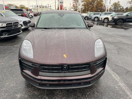 2023 Porsche Macan Base