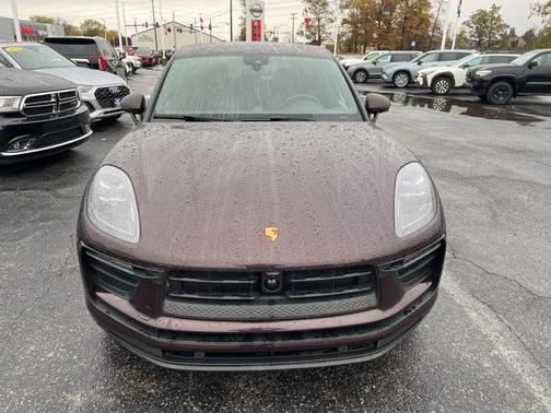 2023 Porsche Macan Base