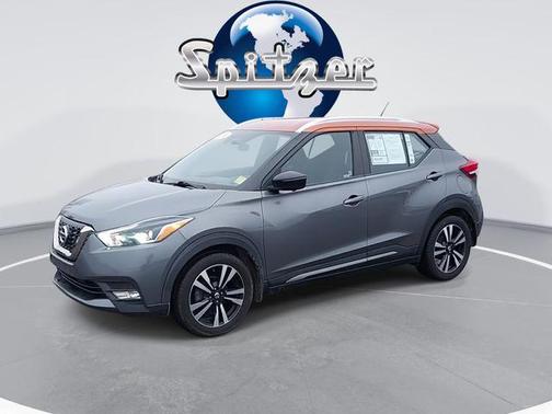 2019 Nissan Kicks SR