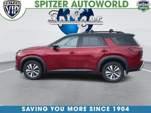 Scarlet Ember Tintcoat/Super Black 2024 Nissan Pathfinder SL 4WD