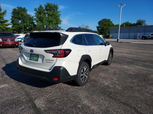 Crystal White Pearl 2024 Subaru Outback Premium