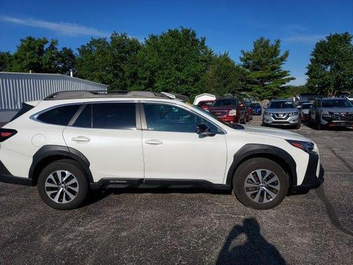 Crystal White Pearl 2024 Subaru Outback Premium