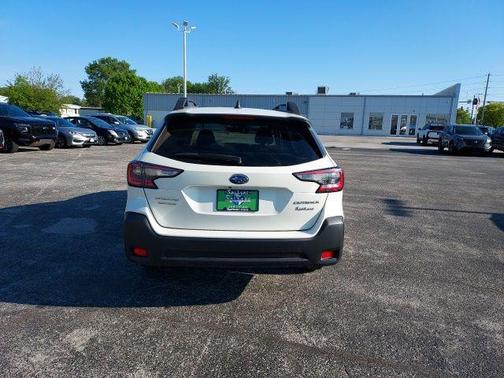 Crystal White Pearl 2024 Subaru Outback Premium