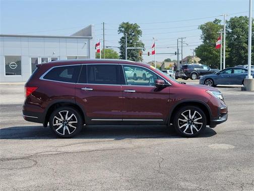 2022 Honda Pilot Touring 8-Passenger