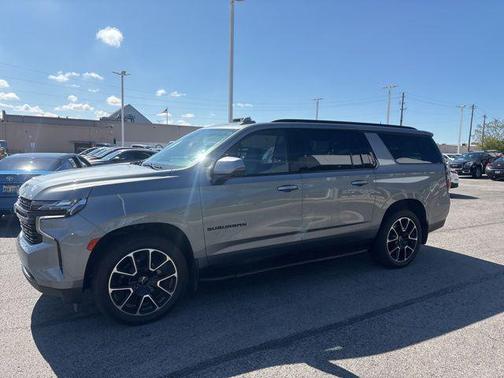 2023 Chevrolet Suburban RST