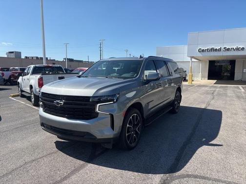 2023 Chevrolet Suburban RST