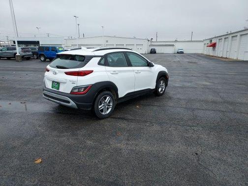 2022 Hyundai KONA Essential AWD