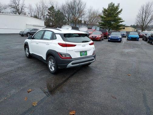 2022 Hyundai KONA Essential AWD