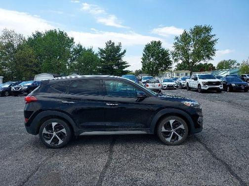Black Noir Pearl 2018 Hyundai TUCSON Limited