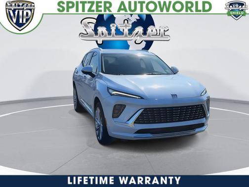 Iridescent White Tricoat 2026 Buick Envision Avenir AWD