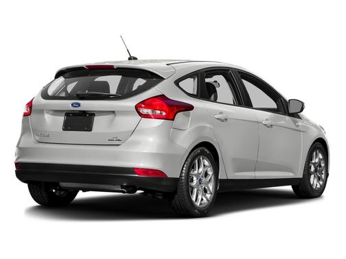 OXFORD WHITE 2016 Ford Focus SE