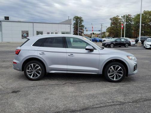 2023 Audi Q5 45 S line Premium Plus