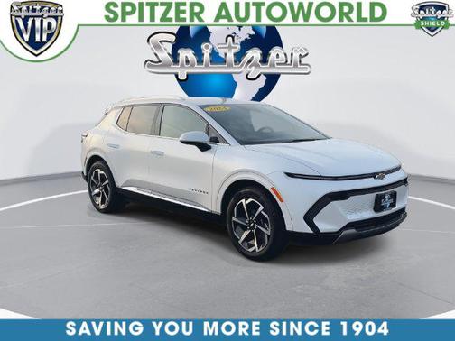 Iridescent Pearl Tricoat 2024 Chevrolet Equinox EV 2LT