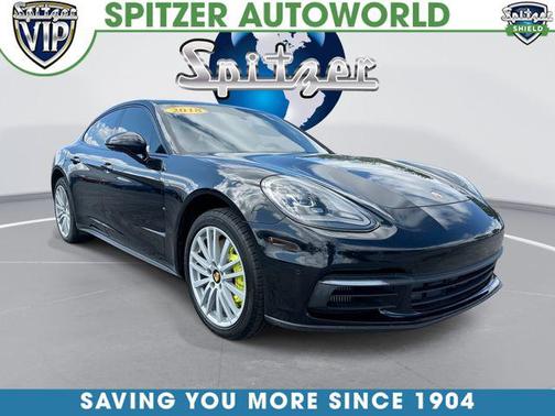 Jet Black Metallic 2018 Porsche Panamera 4