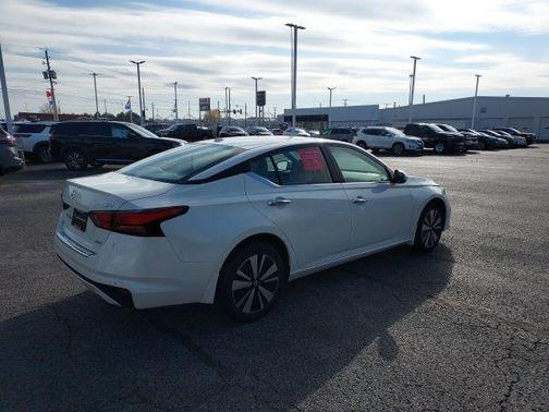 2022 Nissan Altima 2.5 SV