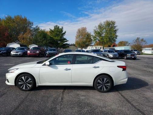 2022 Nissan Altima 2.5 SV