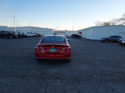 2021 Chevrolet Malibu FWD LT