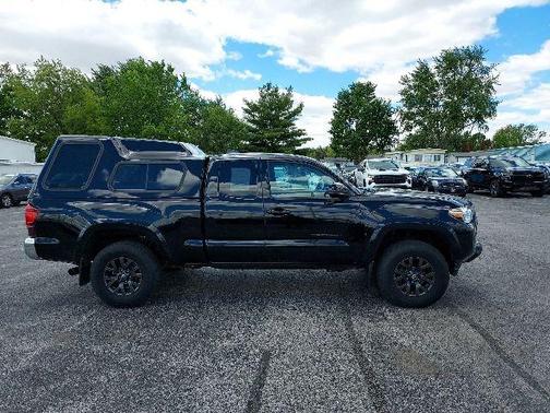 Midnight Black Metallic 2020 Toyota Tacoma SR5
