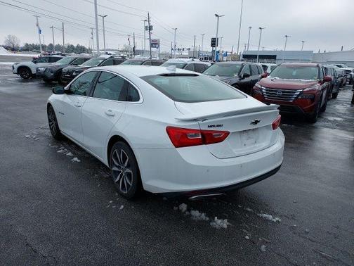 2022 Chevrolet Malibu FWD RS