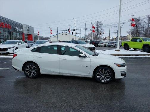 2022 Chevrolet Malibu FWD RS