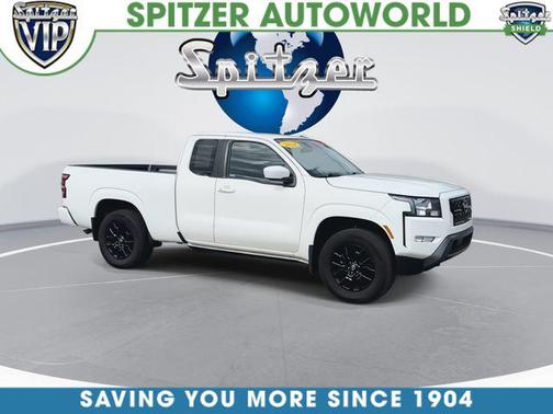 Glacier White 2024 Nissan Frontier SV