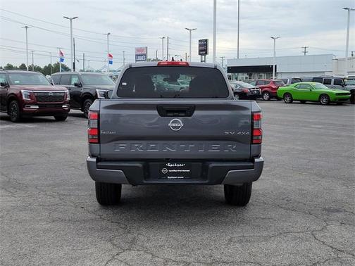 2023 Nissan Frontier SV