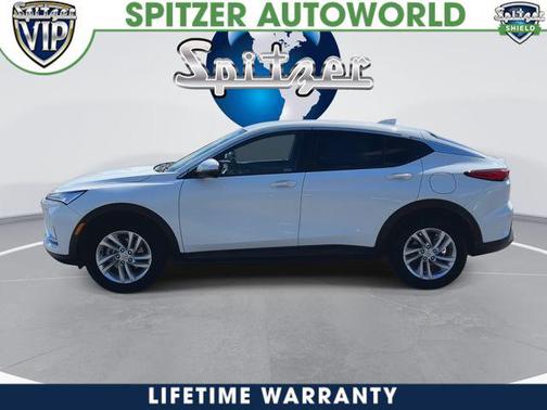 Summit White 2026 Buick Envista Preferred FWD