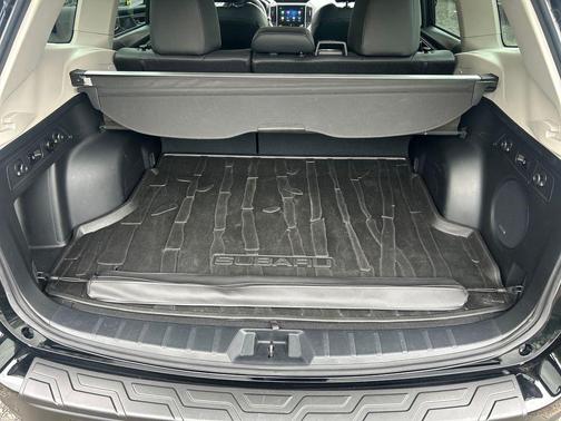 Crystal Black Silica 2024 Subaru Forester Limited