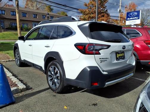 2023 Subaru Outback Touring