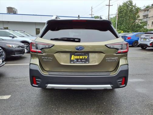 2022 Subaru Outback Touring XT